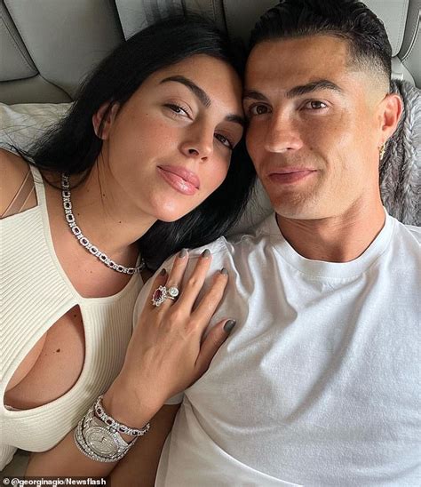 georgina rodriguez ronaldo partner.